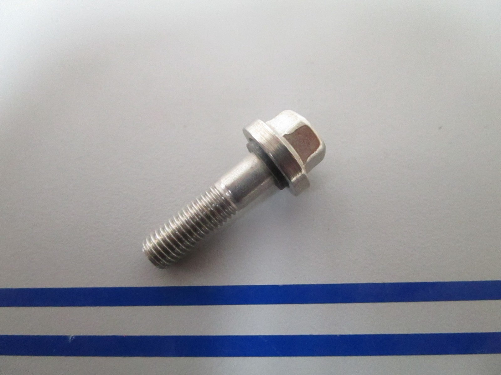 NEW OEM 313563 0313563 OMC Johnson Evinrude Screw 0810