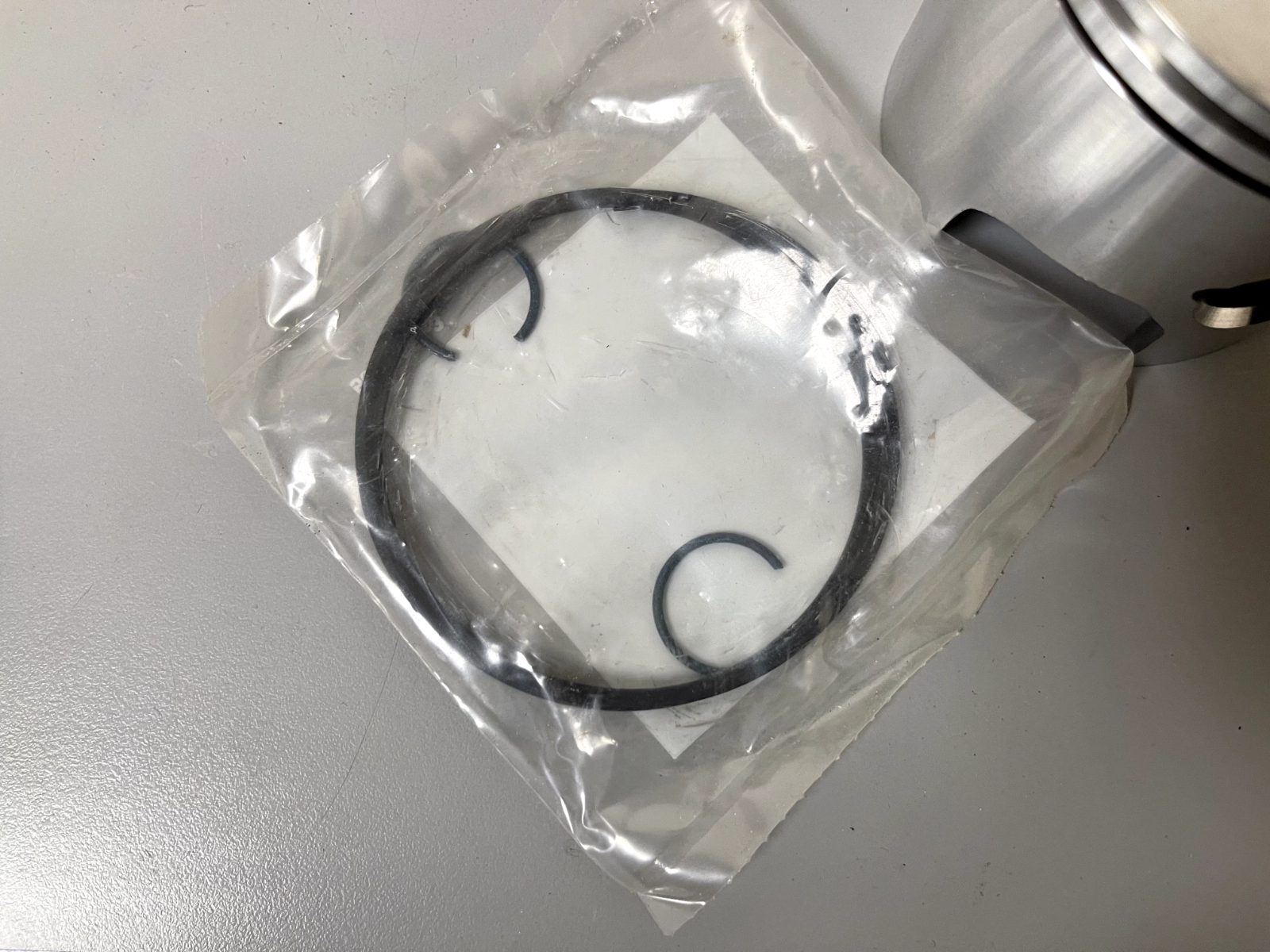 *NEW OEM* 0670 Mercury Quicksilver Port Piston 7446A11