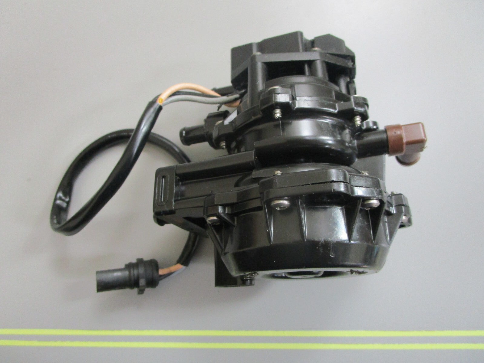 *NEW OEM* 0820 OMC Johnson Evinrude VRO Pump 174875 0174875