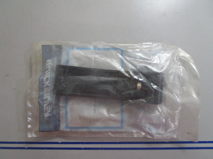 *NEW OEM* 0810 Mercury Quicksilver Front Latch 828463