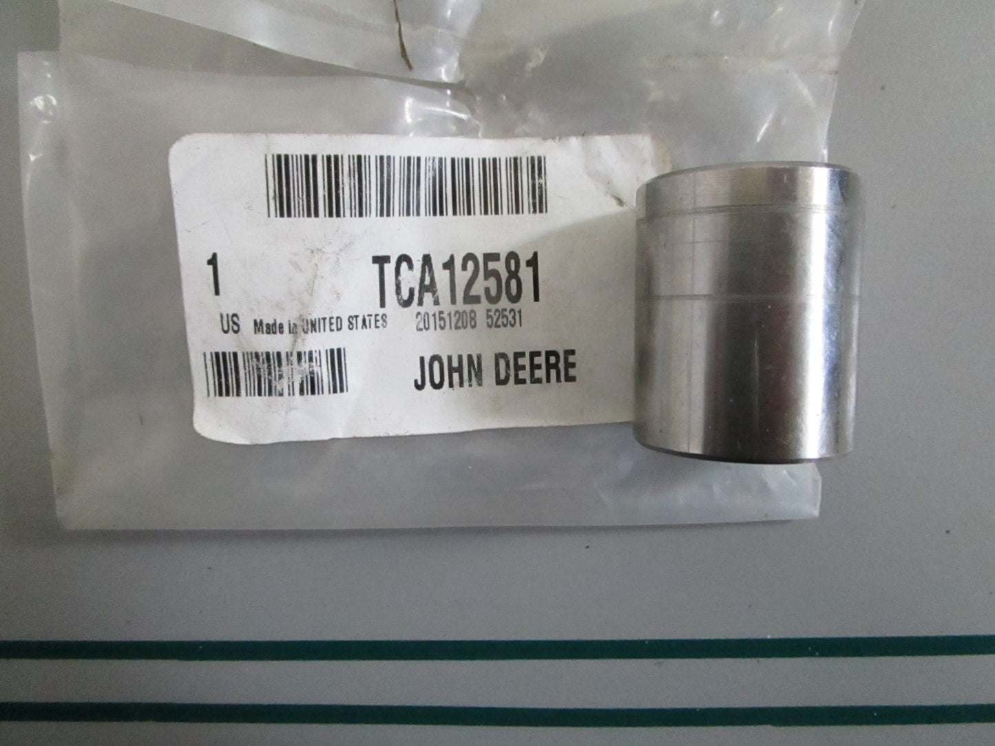 NEW OEM TCA12581 John Deere Splined Coupling 0820