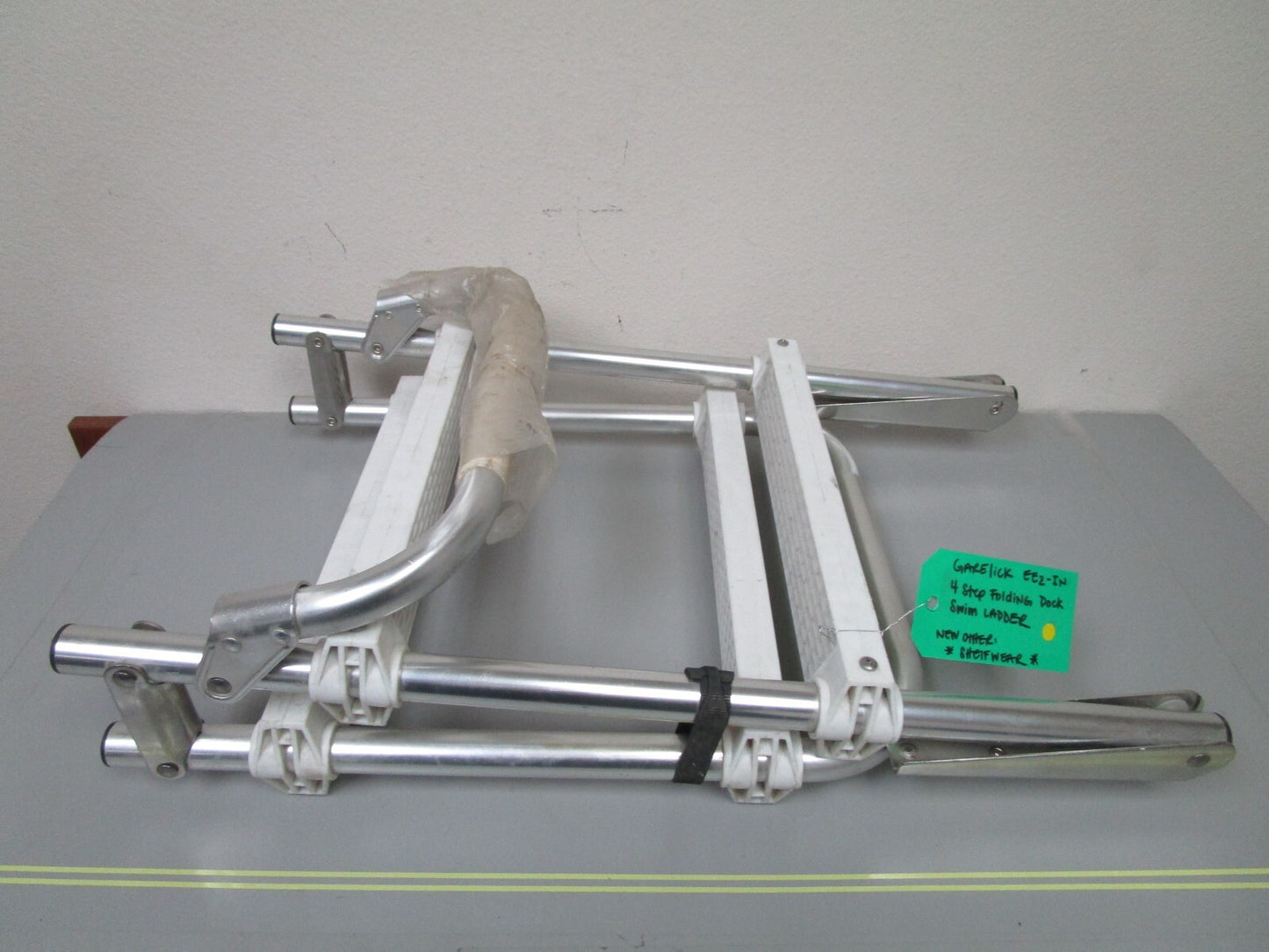 *NEW OEM* 0720 Garelick EEz-In 4 Step Folding Dock Swim Ladder