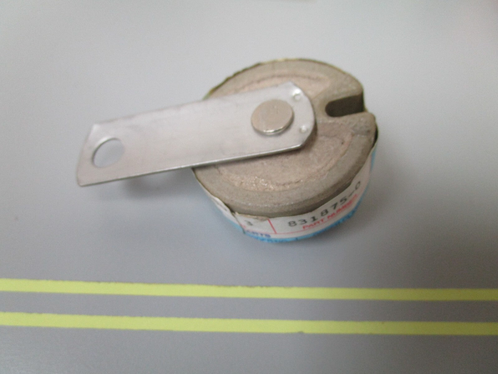 *NEW OEM* 0810 Volvo Penta Resistance 831875