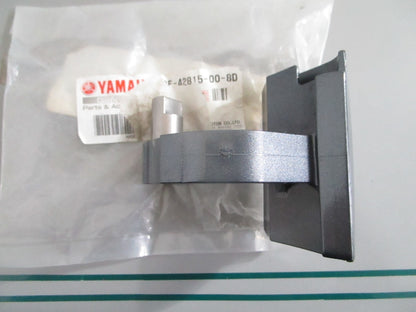 NEW OEM 68F-42815-00-8D Yamaha Clamp Lever 0820