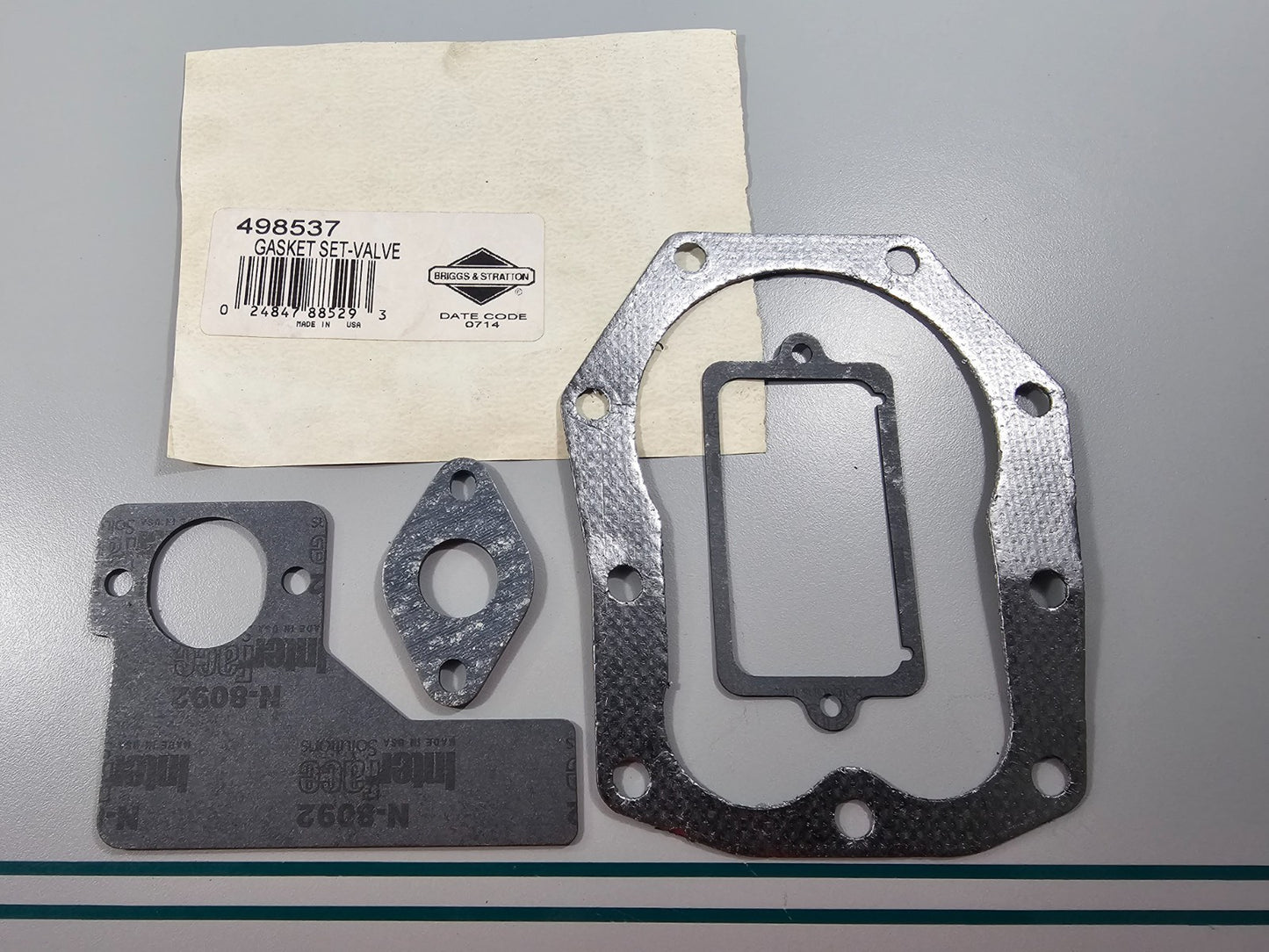 NEW OEM 498537 Briggs & Stratton Valve Gasket Set 0810