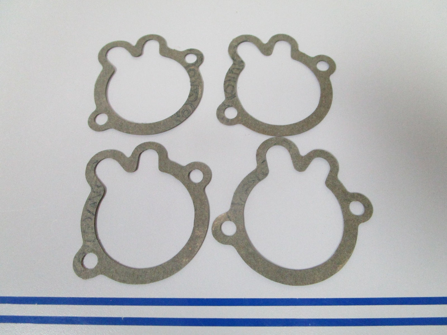 NEW OEM (LOT OF 4) 305441 0305441 OMC Johnson Evinrude Gasket 0810