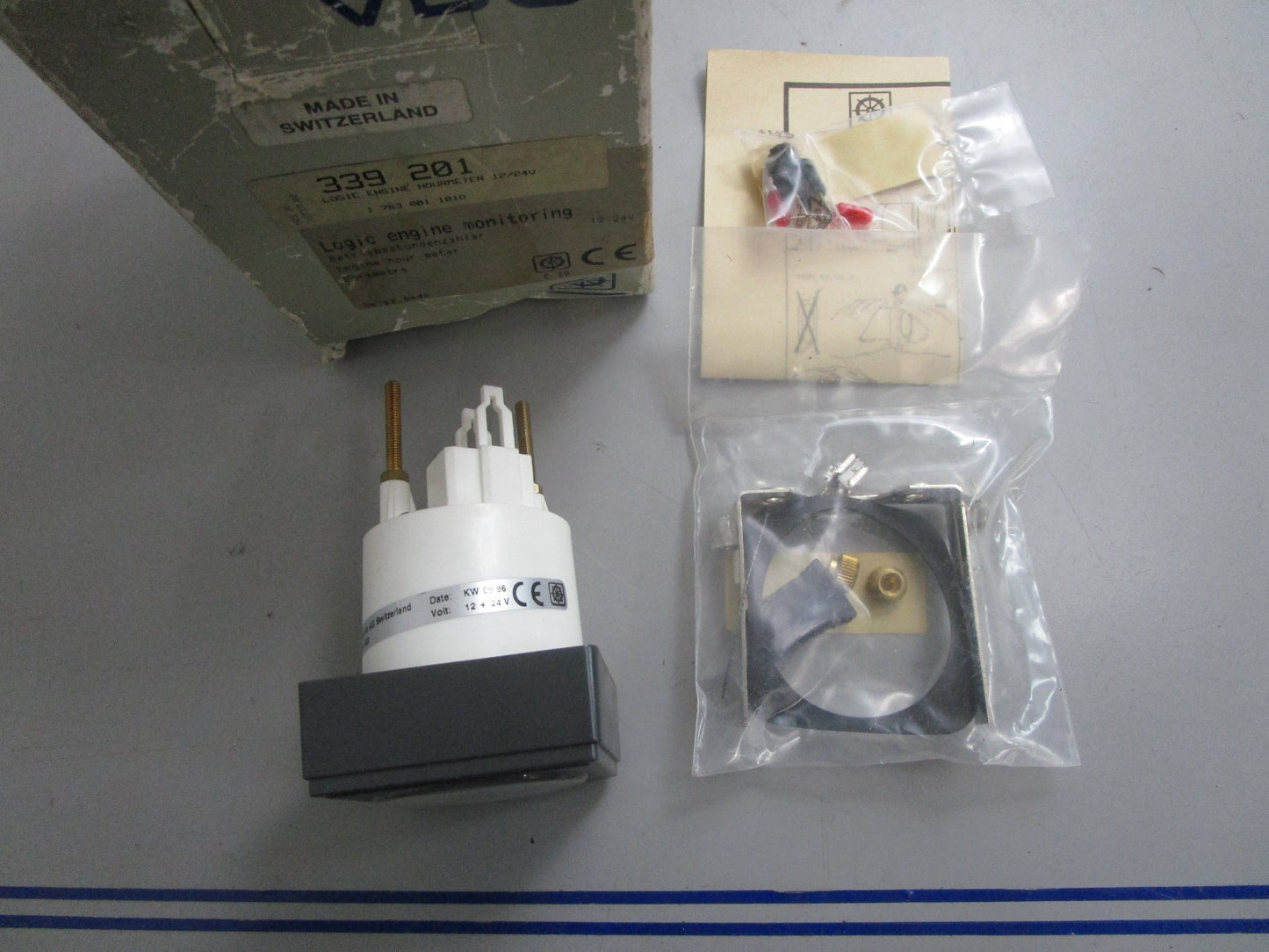 *NEW OEM* 0820 VDO 12/24V Hourmeter 339-201