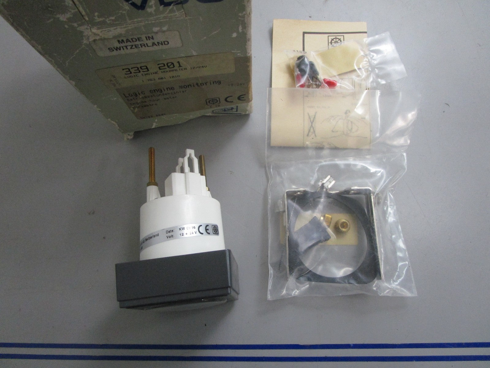 *NEW OEM* 0820 VDO 12/24V Hourmeter 339-201