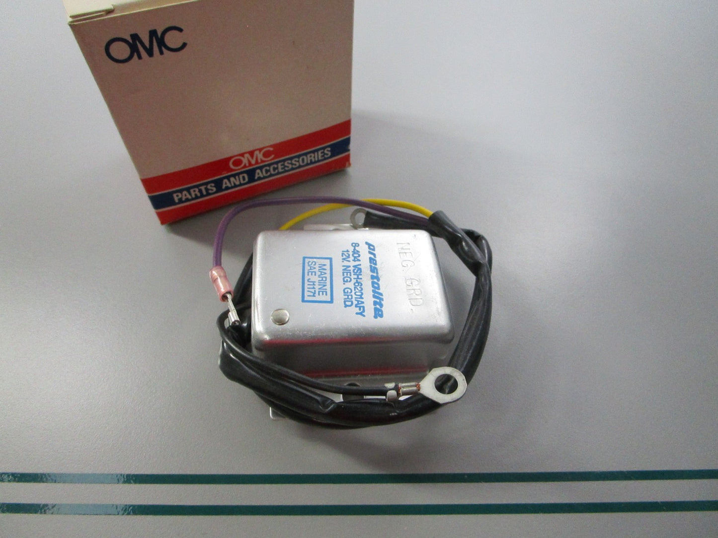 NEW OEM 383440 0383440 OMC Johnson Evinrude Voltage Regulator 0810