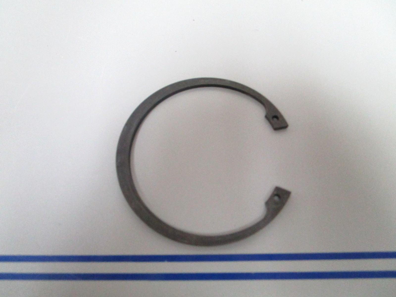 NEW OEM 320309 0320309 OMC Johnson Evinrude Retainer Ring 0810