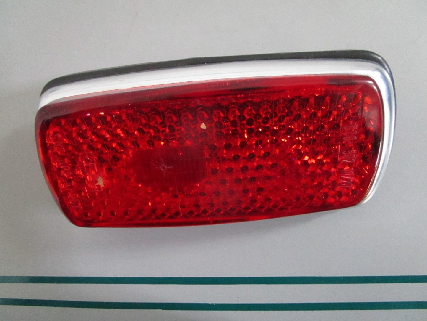 NEW OEM 000826541 Mercedes-Benz LH Rear Reflector 0820