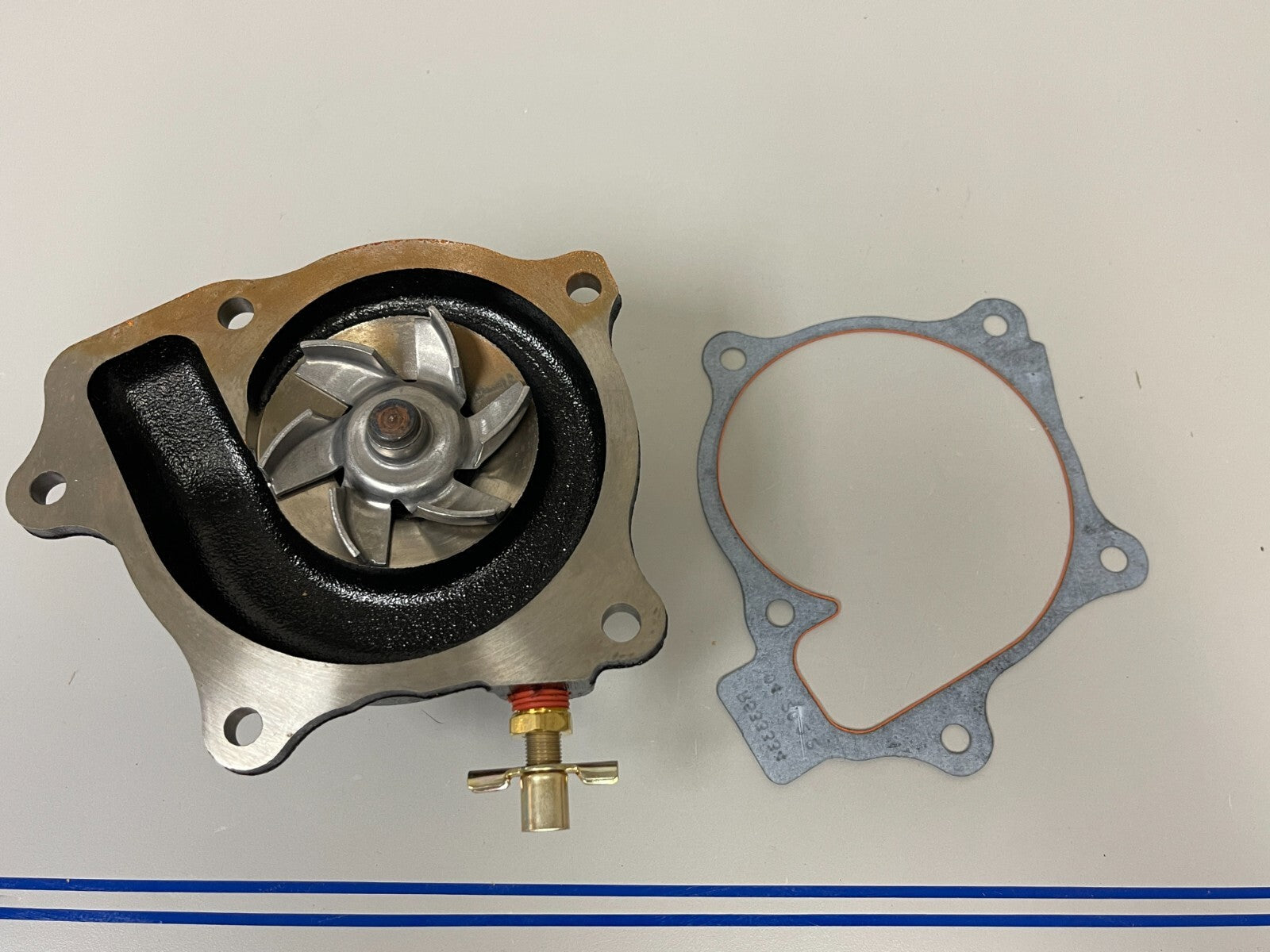 *NEW OEM* 0720 John Deere Water Pump SE502114