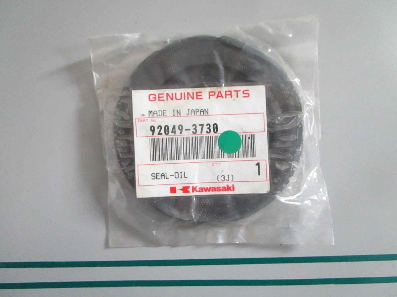 NEW OEM 92049-3730 Kawasaki Oil Seal 0820