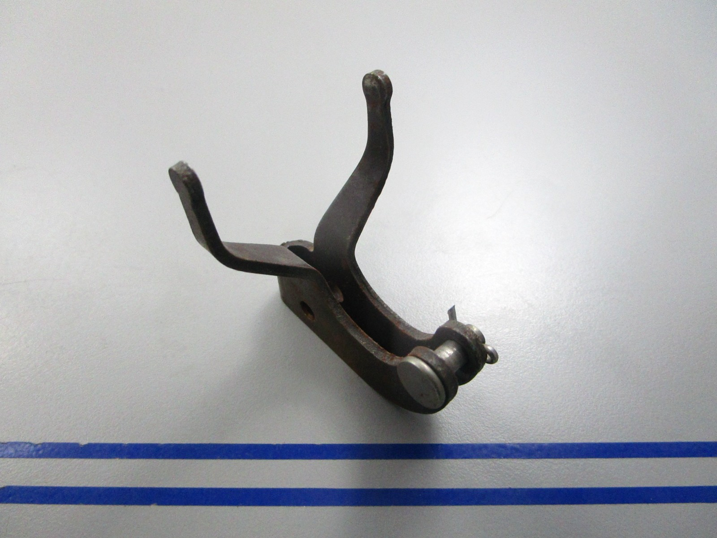 NEW OEM 320118 0320118 OMC Johnson Evinrude Shift Yoke 0810