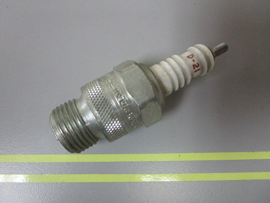 *NEW* 0810 Champion Spark Plug D-21
