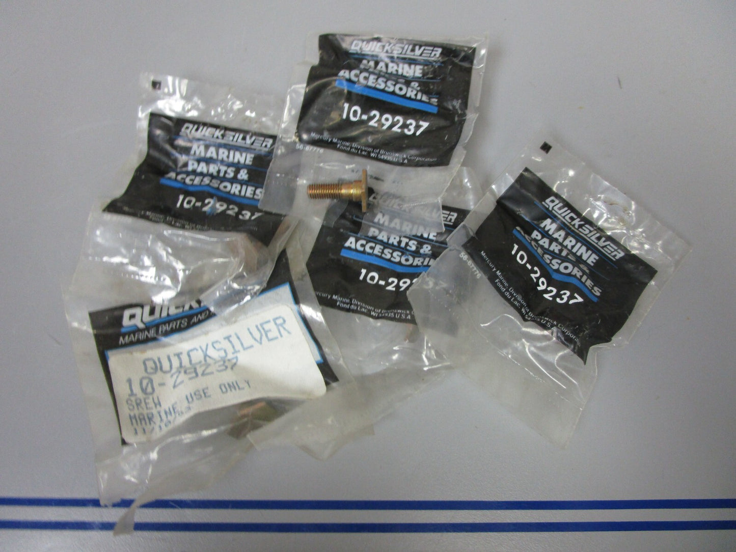 *NEW OEM* (LOT OF 5) 0810 Mercury Quicksilver Screw 10-29237