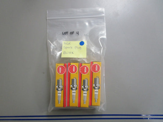 *NEW* (LOT OF 4) 0810 NGK Spark Plug BUHX