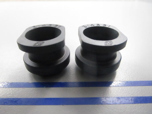 NEW OEM (LOT OF 2) 314331 0314331 OMC Johnson Evinrude Grommet 0810