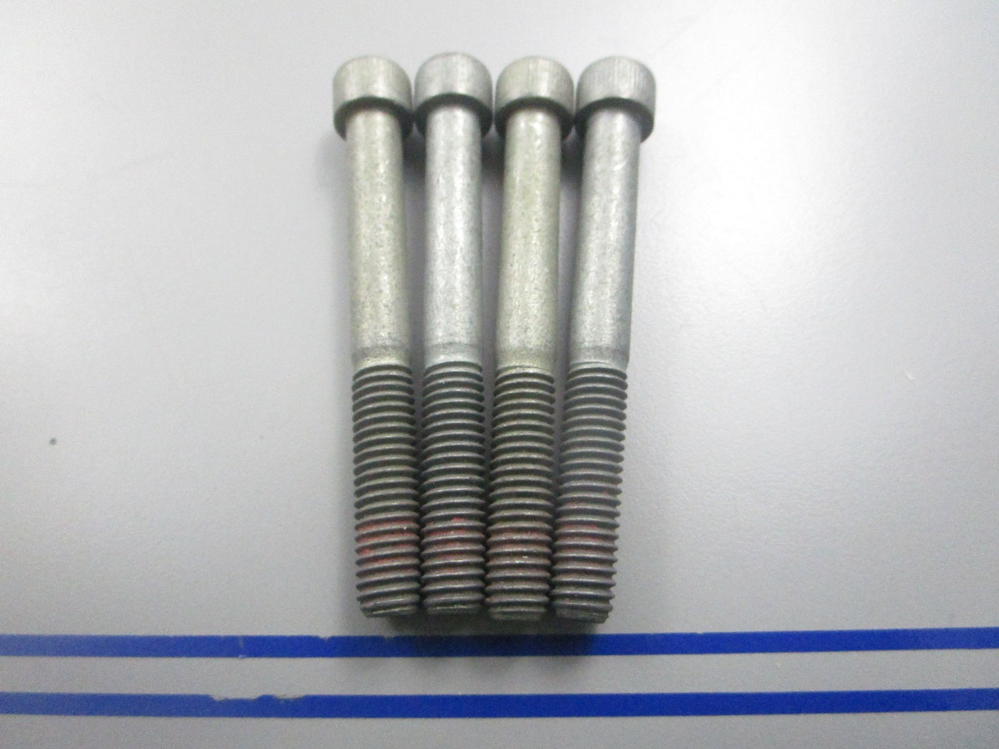 *NEW OEM* (LOT OF 4) 0810 Mercury Quicksilver Screw 10-19929325