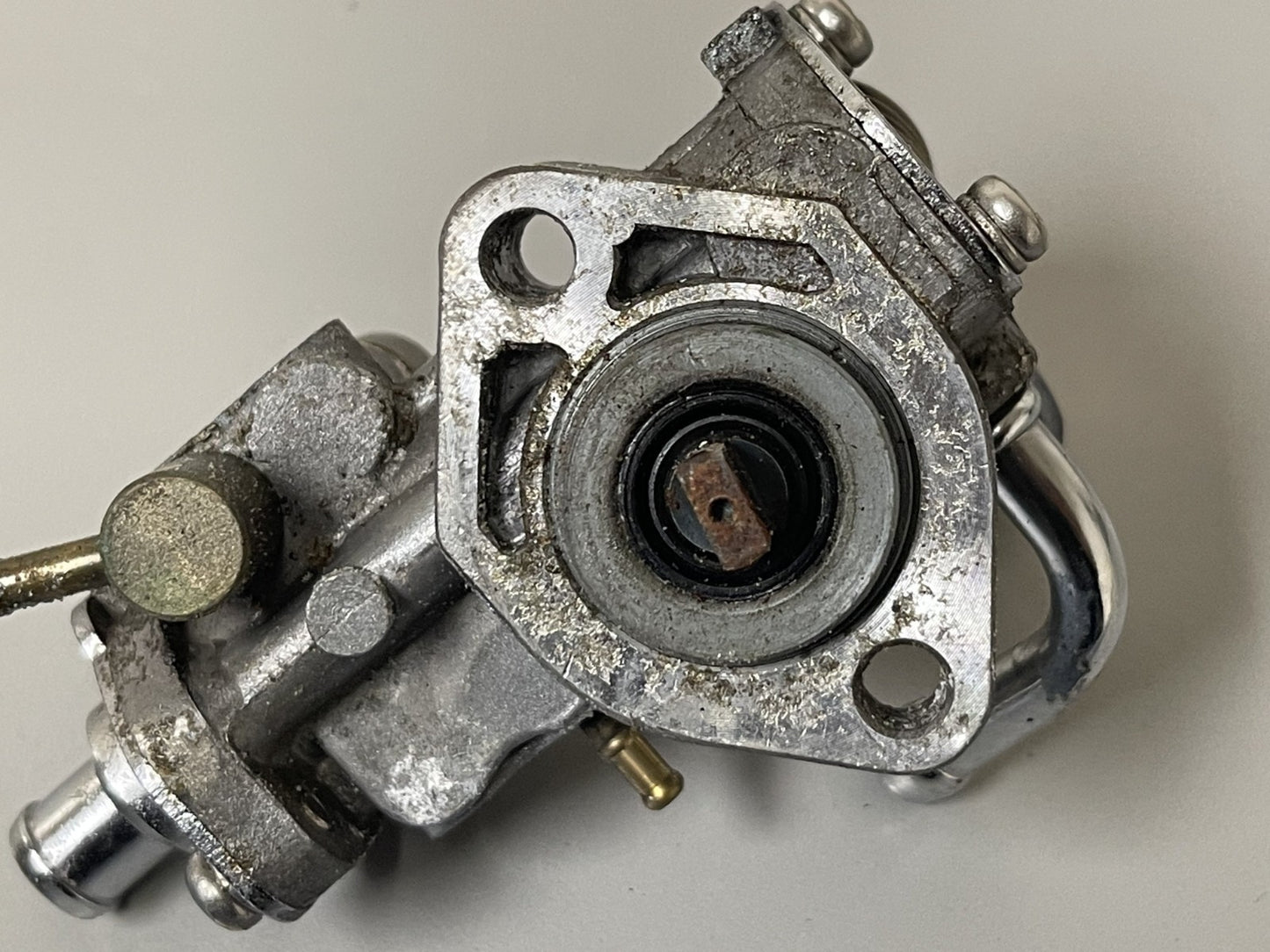 NEW OEM 6J8-13200-01-00 Yamaha Oil Pump 0670