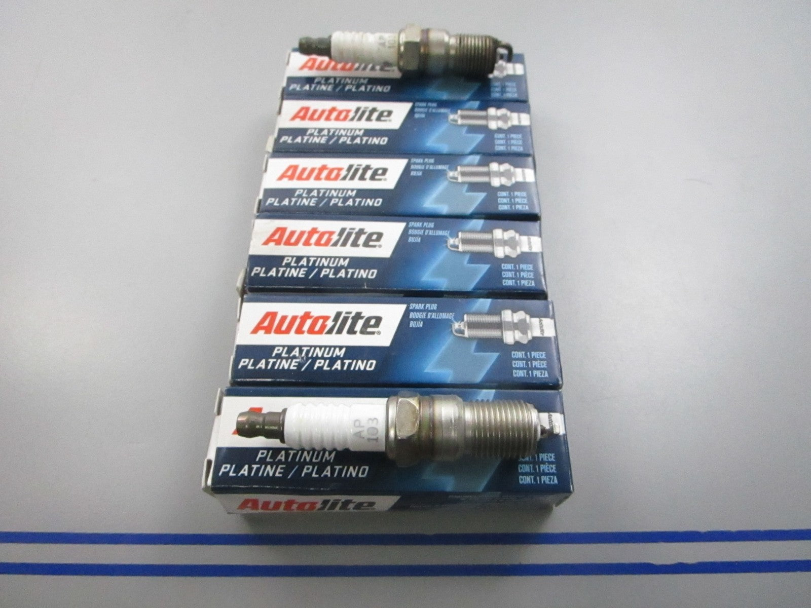 NEW (LOT OF 6) AP103 Autolite Spark Plug 0810