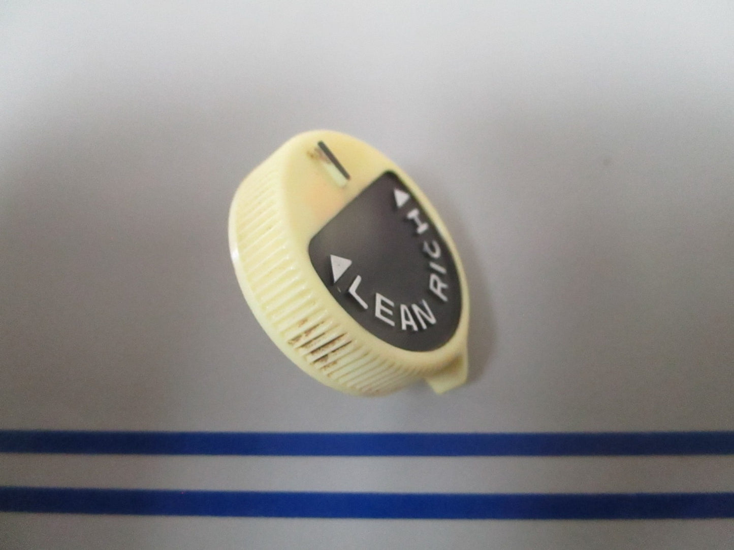 NEW OEM 205883 0205883 OMC Johnson Evinrude Adjustment Knob 0720