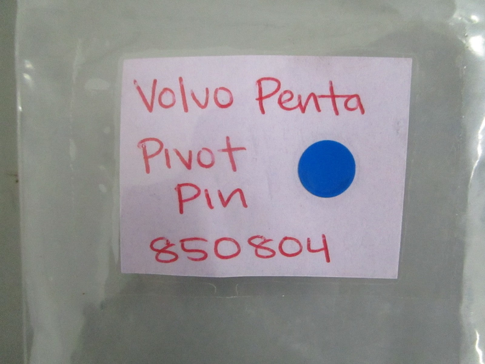 *NEW OEM* 0820 Volvo Penta Pivot Pin 850804