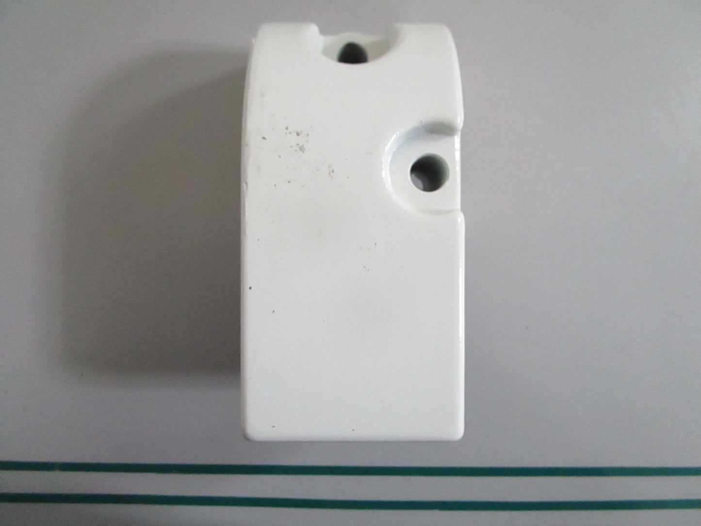 NEW OEM 54221-93911-Z11 Suzuki Port Lower Mount Cover 0820