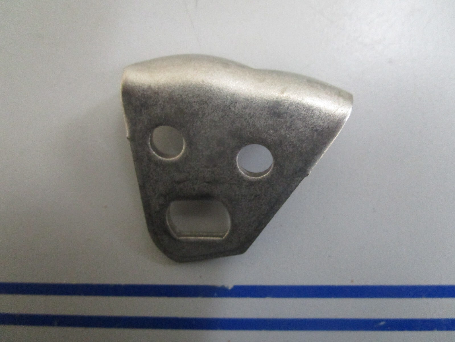 *NEW OEM* 0810 OMC Johnson Evinrude Hook 323169 0323169