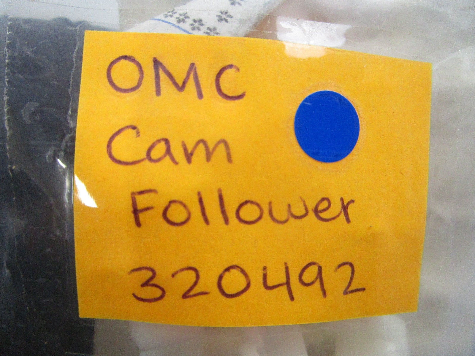 *NEW OEM* 0810 OMC Johnson Evinrude Cam Follower 320492 0320492