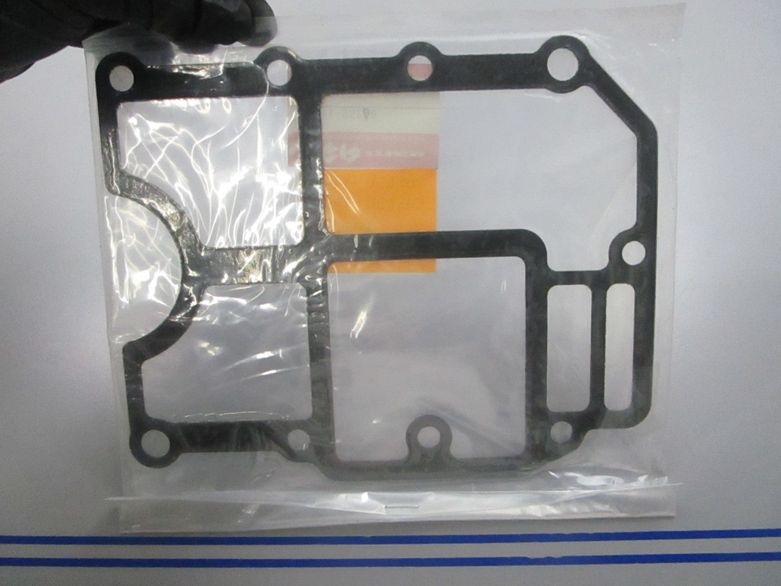 NEW OEM 51211-95240 51211-95260 Suzuki Gasket 0810