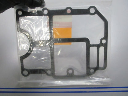 NEW OEM 51211-95240 51211-95260 Suzuki Gasket 0810