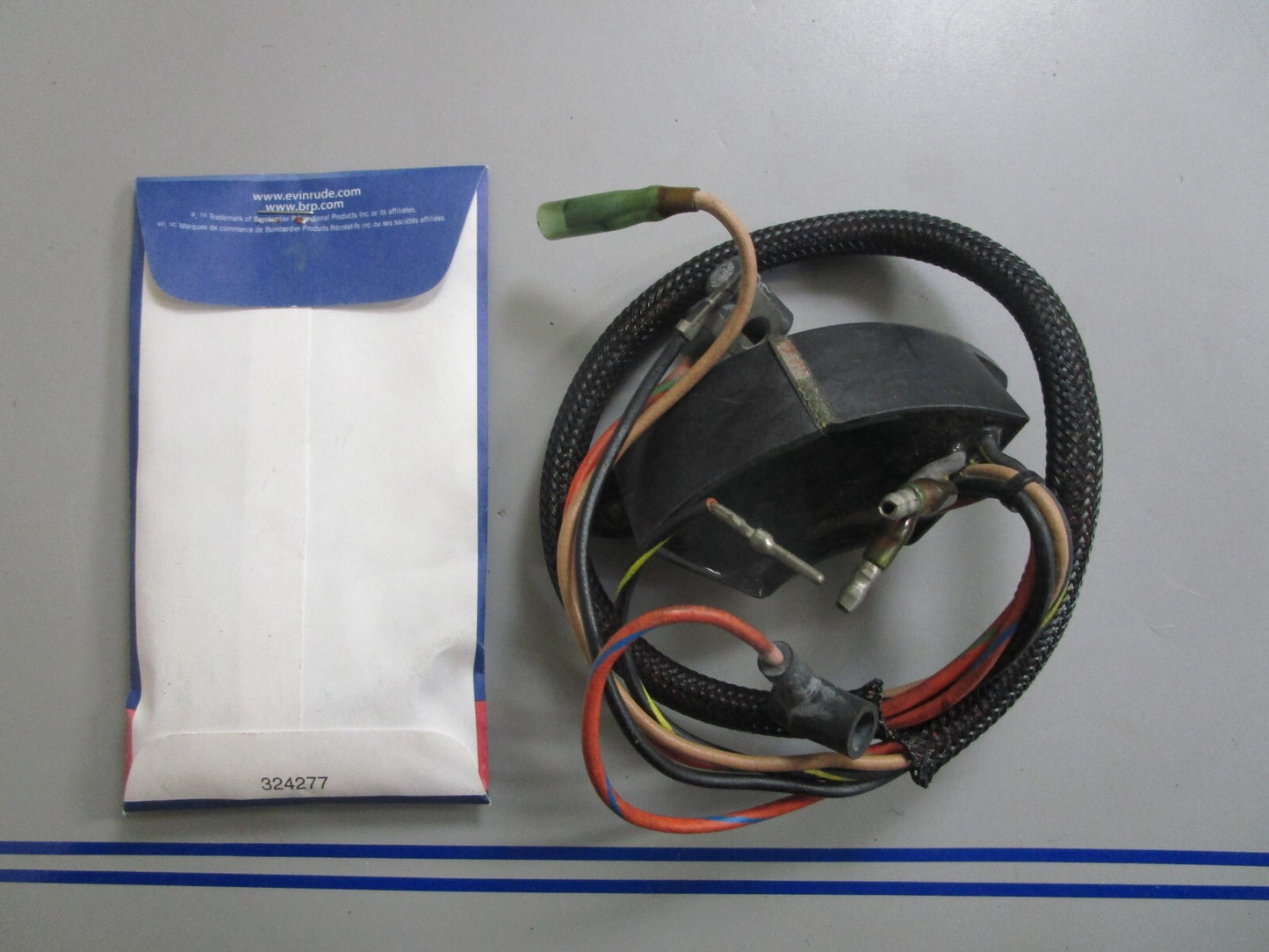 *NEW OEM* 0810 OMC Johnson Evinrude Ignition Module 584487 0584487