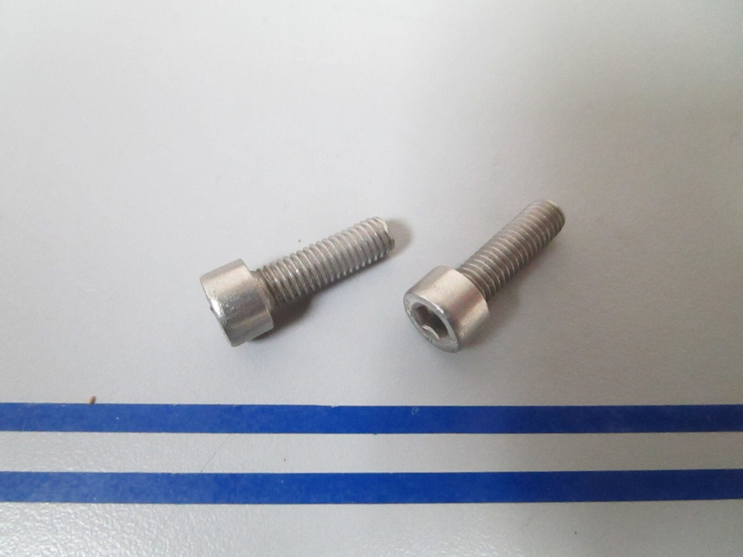 *NEW OEM* (LOT OF 2) 0810 Mercury Quicksilver Screw 10-40003 5