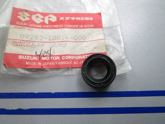 NEW OEM Suzuki 09282-10014-000 Oil Seal 0810