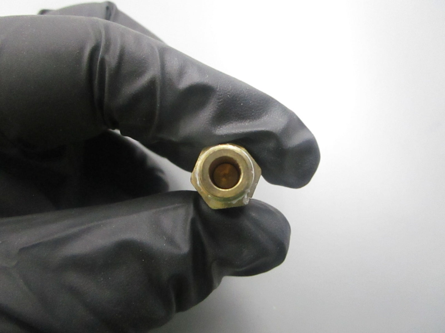 *NEW OEM* 0810 OMC Johnson Evinrude Water Drain Petcock 379757 0379757