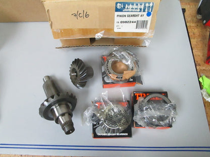 *NEW OEM* 0720 OMC Johnson Evinrude Ball Gear Shaft & Pinion Ay 982244 0982244