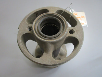 *NEW OEM* 0820 OMC Johnson Evinrude Bearing Housing Assy 393717 316541