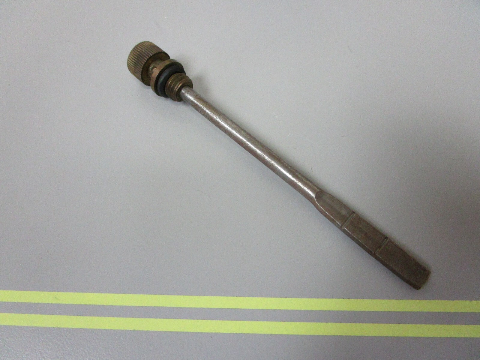 *NEW OEM* 0810 Volvo Penta Oil Dipstick 827341