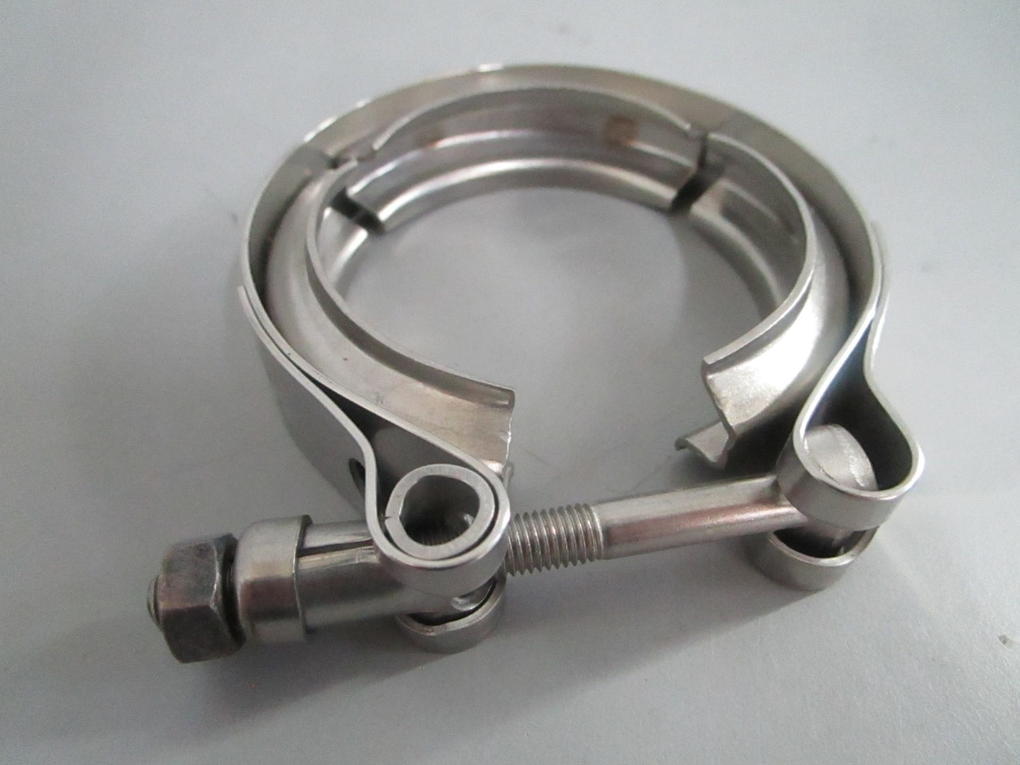 NEW OEM Volvo Penta 840933 V-Clamp 0820