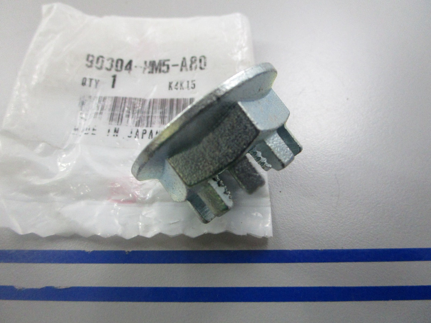*NEW OEM* 0810 Honda 18mm Castle Nut 90304-HM5-A80