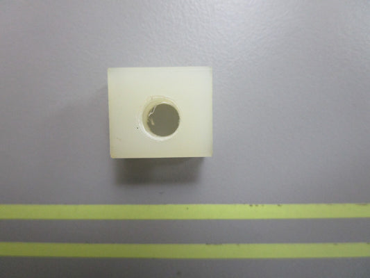 *NEW OEM* 0810 OMC Johnson Evinrude Retainer 308051