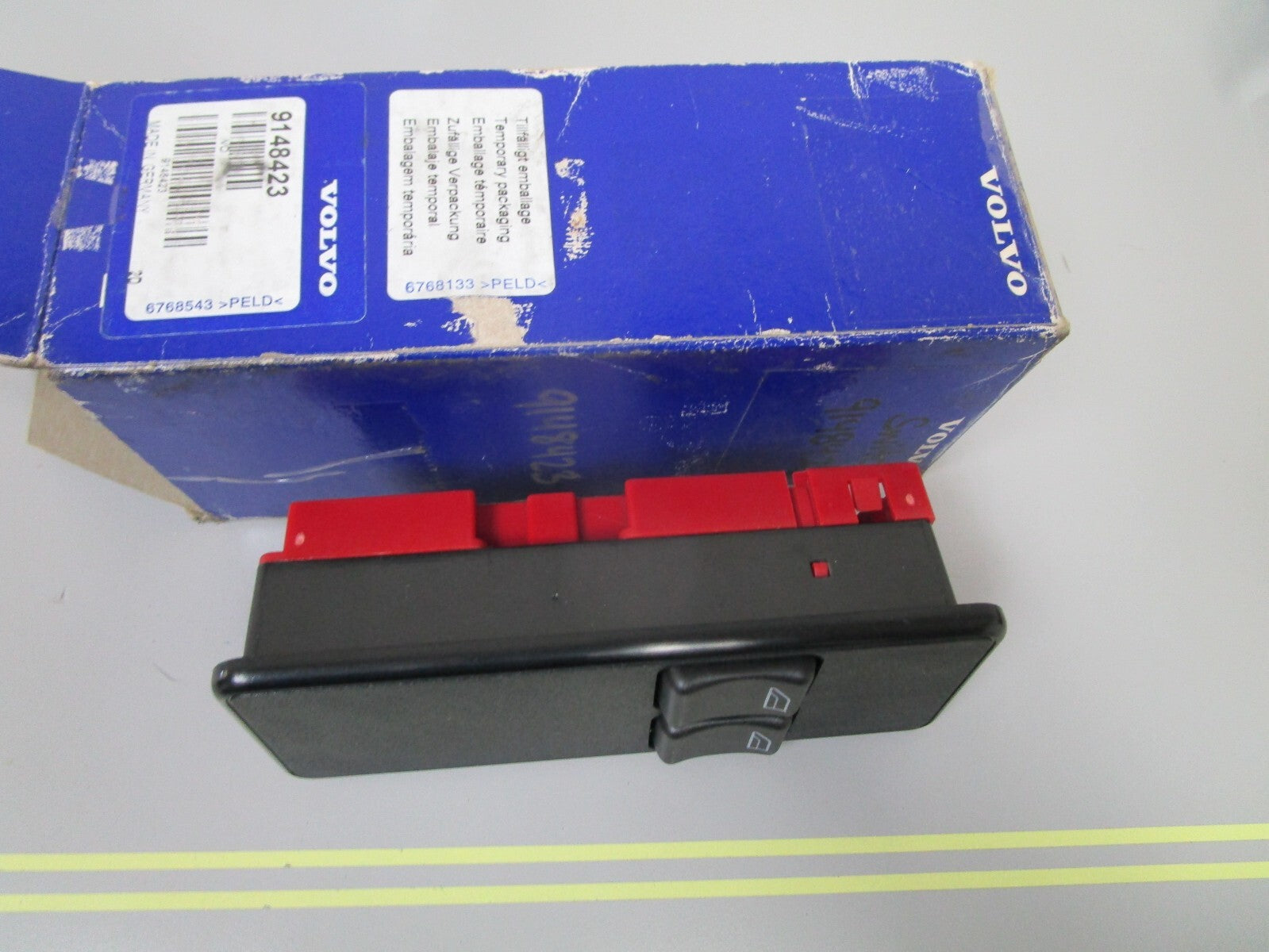 *NEW OEM* 0720 Volvo Penta Switch 91482423