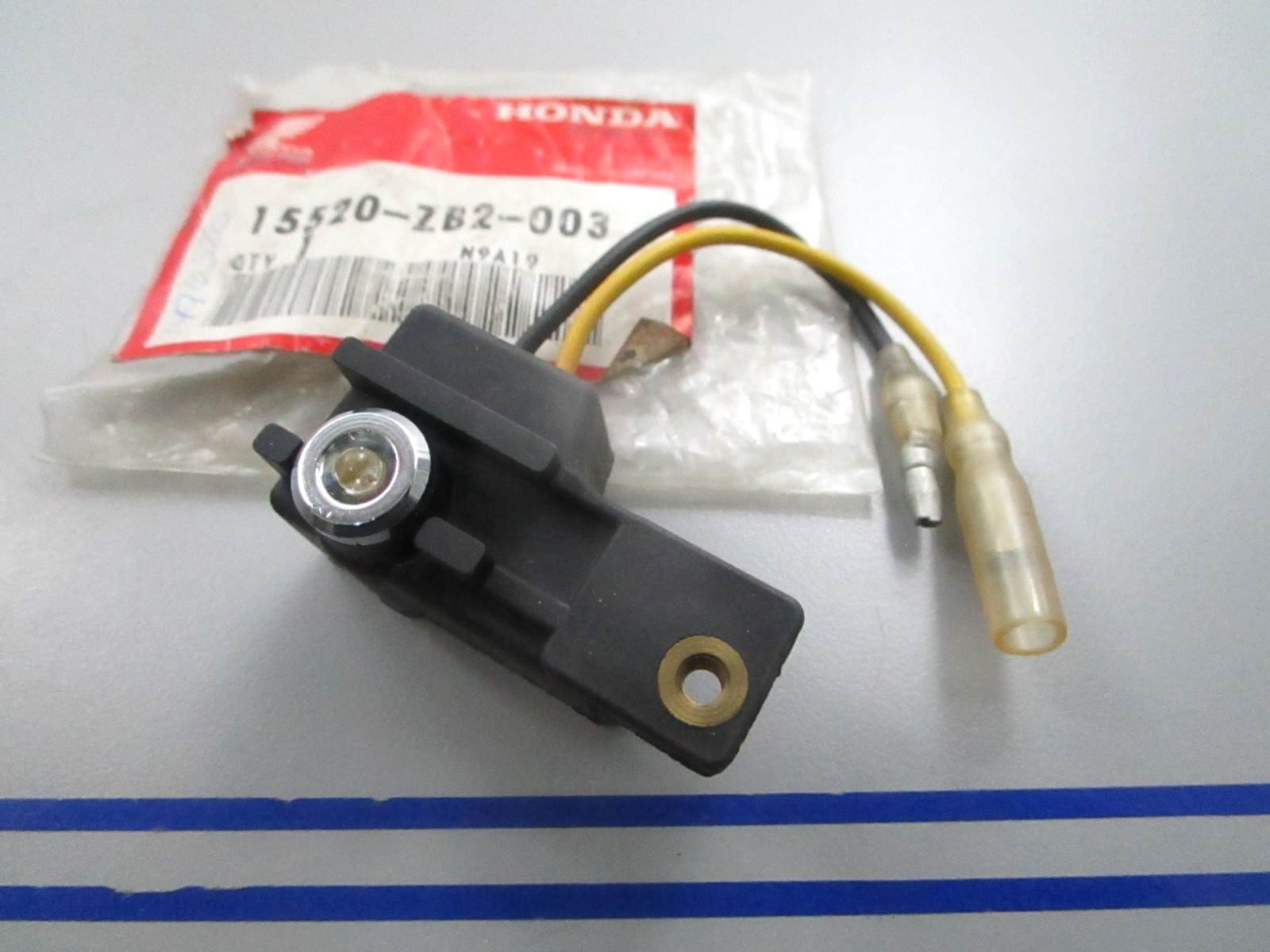 NEW OEM Honda 15520-ZB2-003 Oil Alert Unit 0810