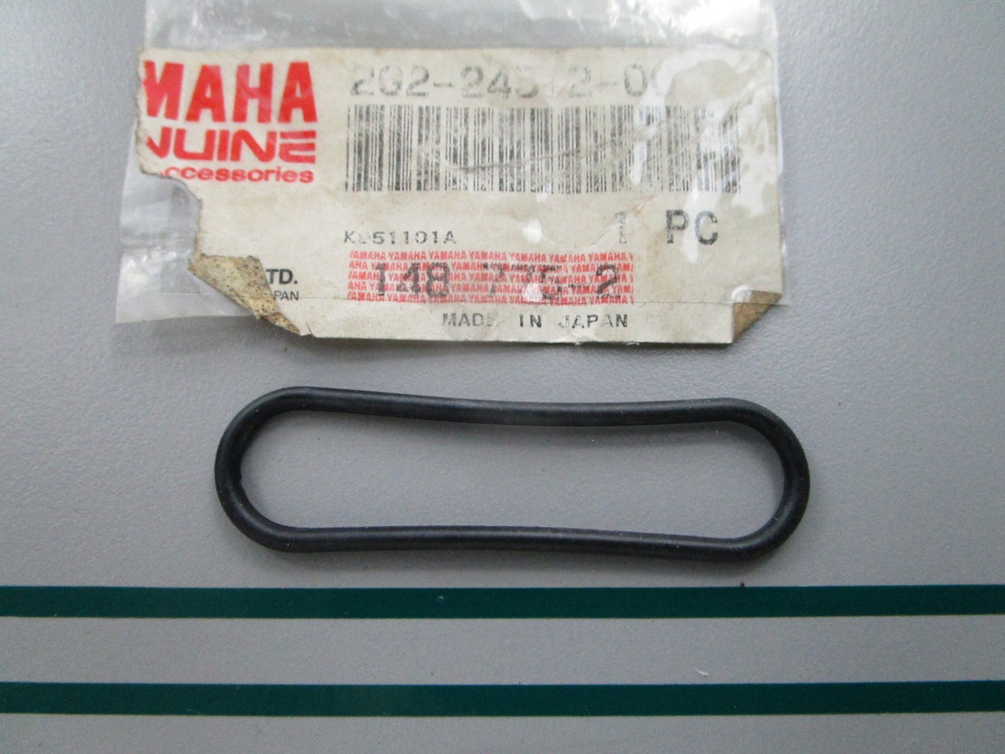 NEW OEM 2G2-24512-00 Yamaha Fuel Gasket 0810