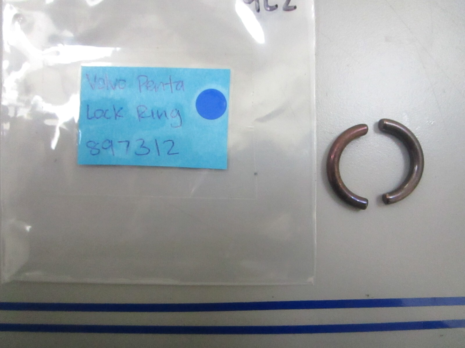 *NEW OEM* (LOT OF 2) 0810 Volvo Penta Lock Ring 897312