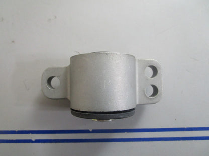 *NEW OEM* 0810 OMC Johnson Evinrude Upper Port Mount 5034475