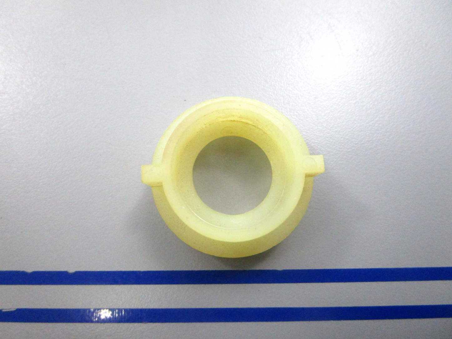 NEW OEM 303282 0303282 OMC Johnson Evinrude Friction Block 0810