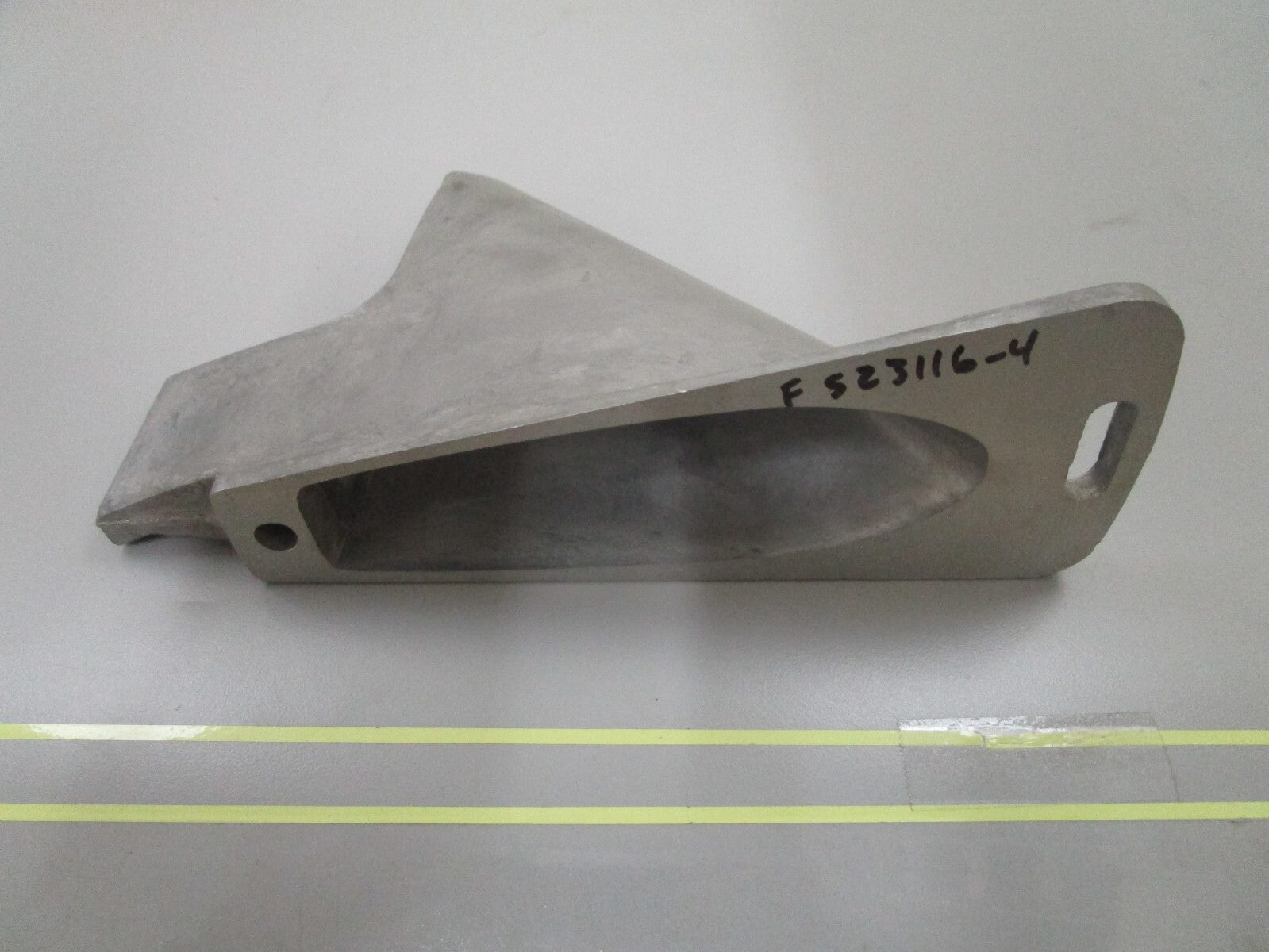 *NEW OEM* 0810 Mercury Quicksilver Snout F523116-4