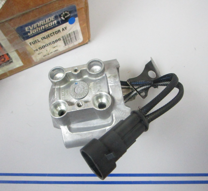 *NEW OEM* 0720 OMC Johnson Evinrude Fuel Injector Assembly 5008886